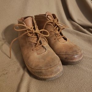 Duluth Trading Leather Mocasain ankle boot/ shoe